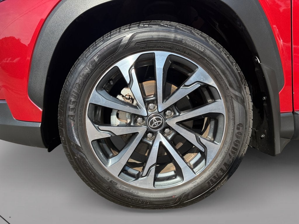 2024 Toyota Corolla Cross XLE
